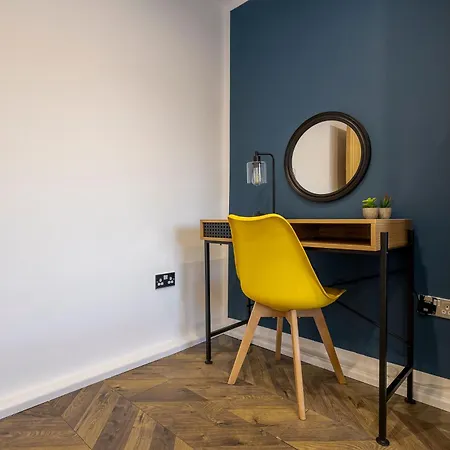 Private Luxe Bournemouth 5Br-7 Beds-3 Bath-Garden-Parking-3